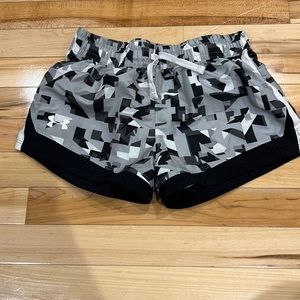 Under Armor Girls Youth Large Shorts